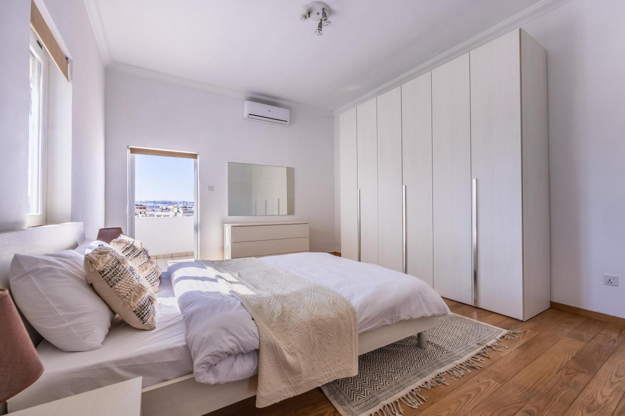 Stunning - Seaview Penthouse 3-Bed + Parking Apartamento Sliema Exterior foto