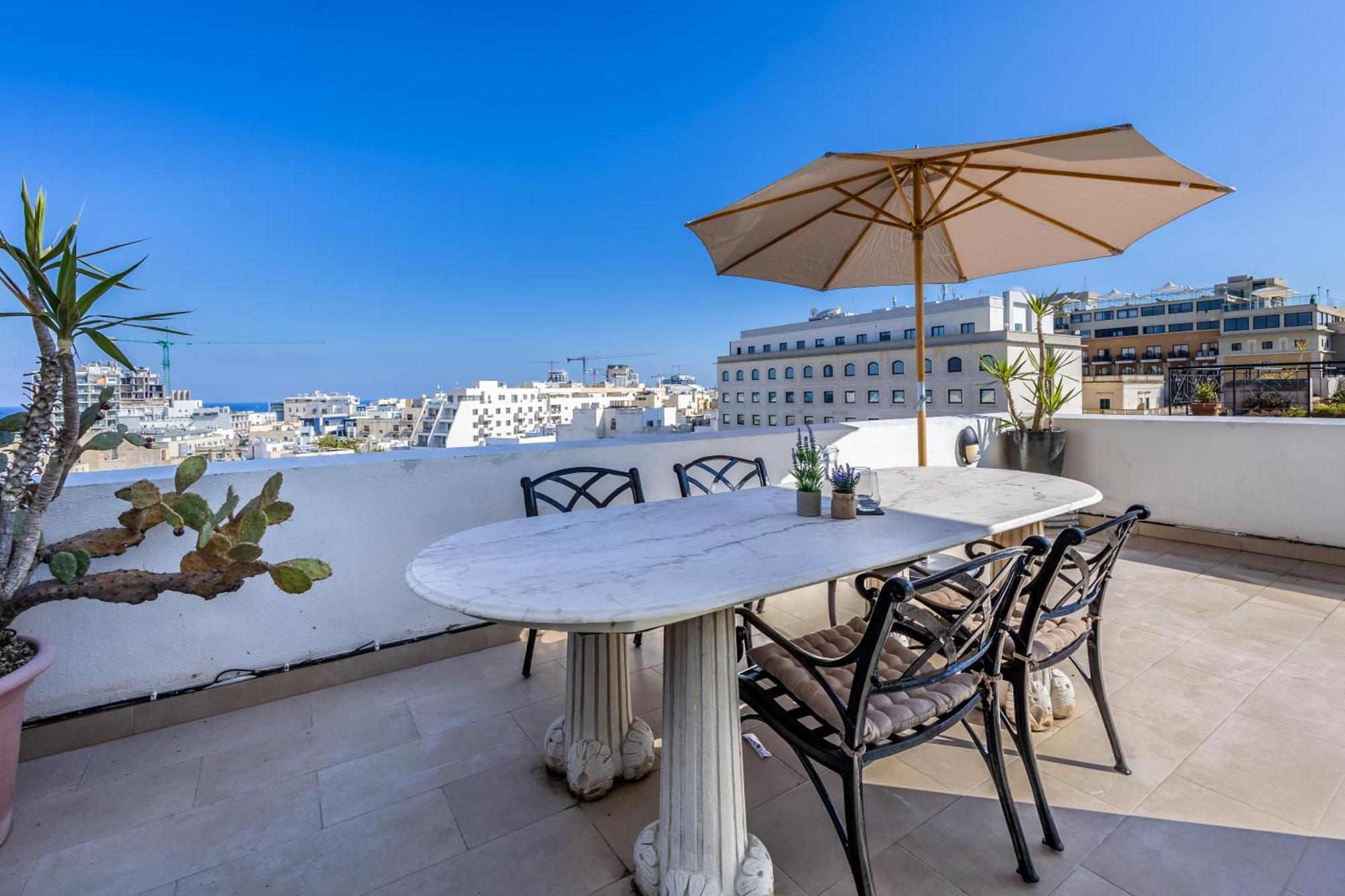 Stunning - Seaview Penthouse 3-Bed + Parking Apartamento Sliema Exterior foto