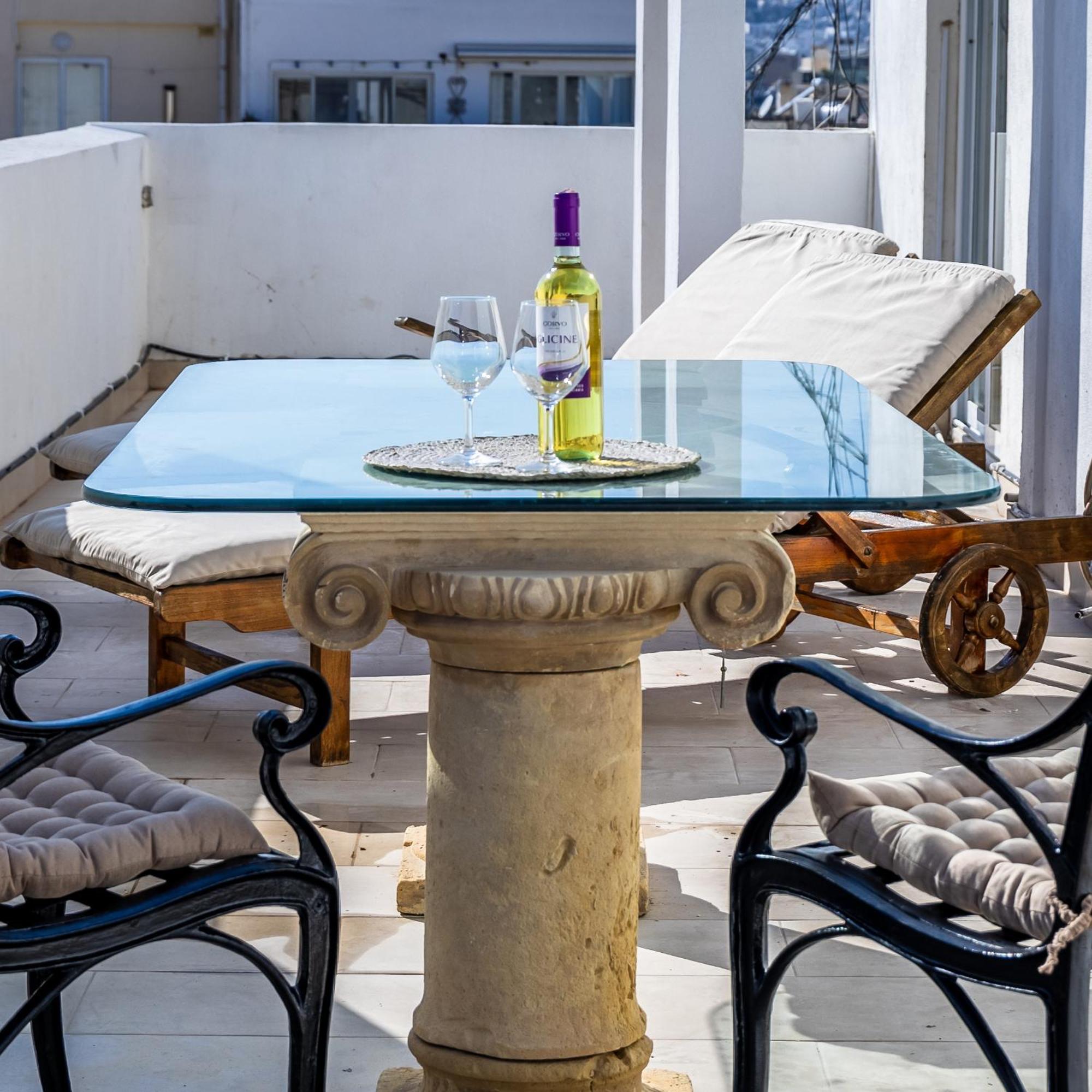 Stunning - Seaview Penthouse 3-Bed + Parking Apartamento Sliema Exterior foto